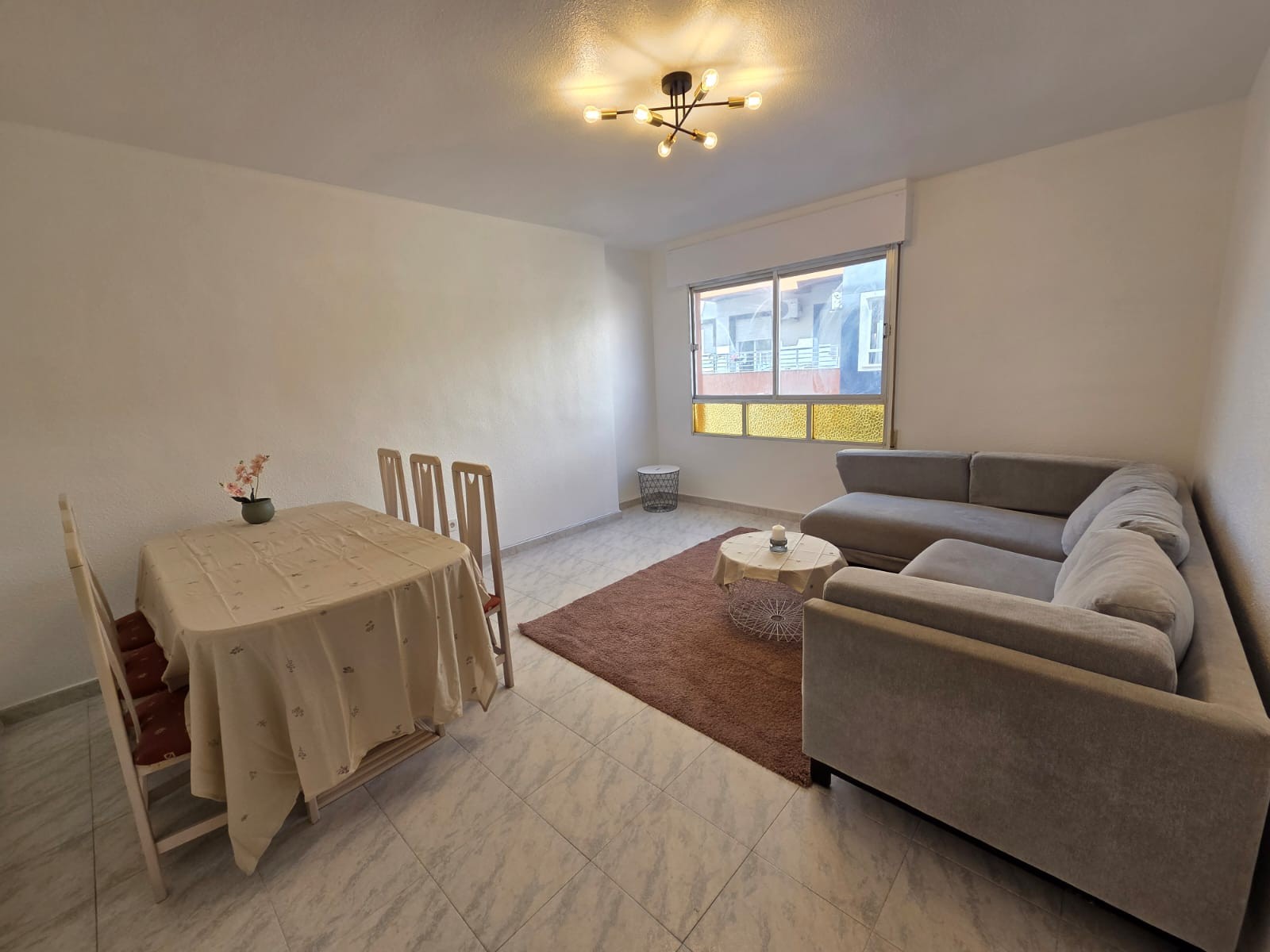 Piso de 95 m² listo para entrar en Centro, cerca de Playa del Cura, fotografía 2 de 22