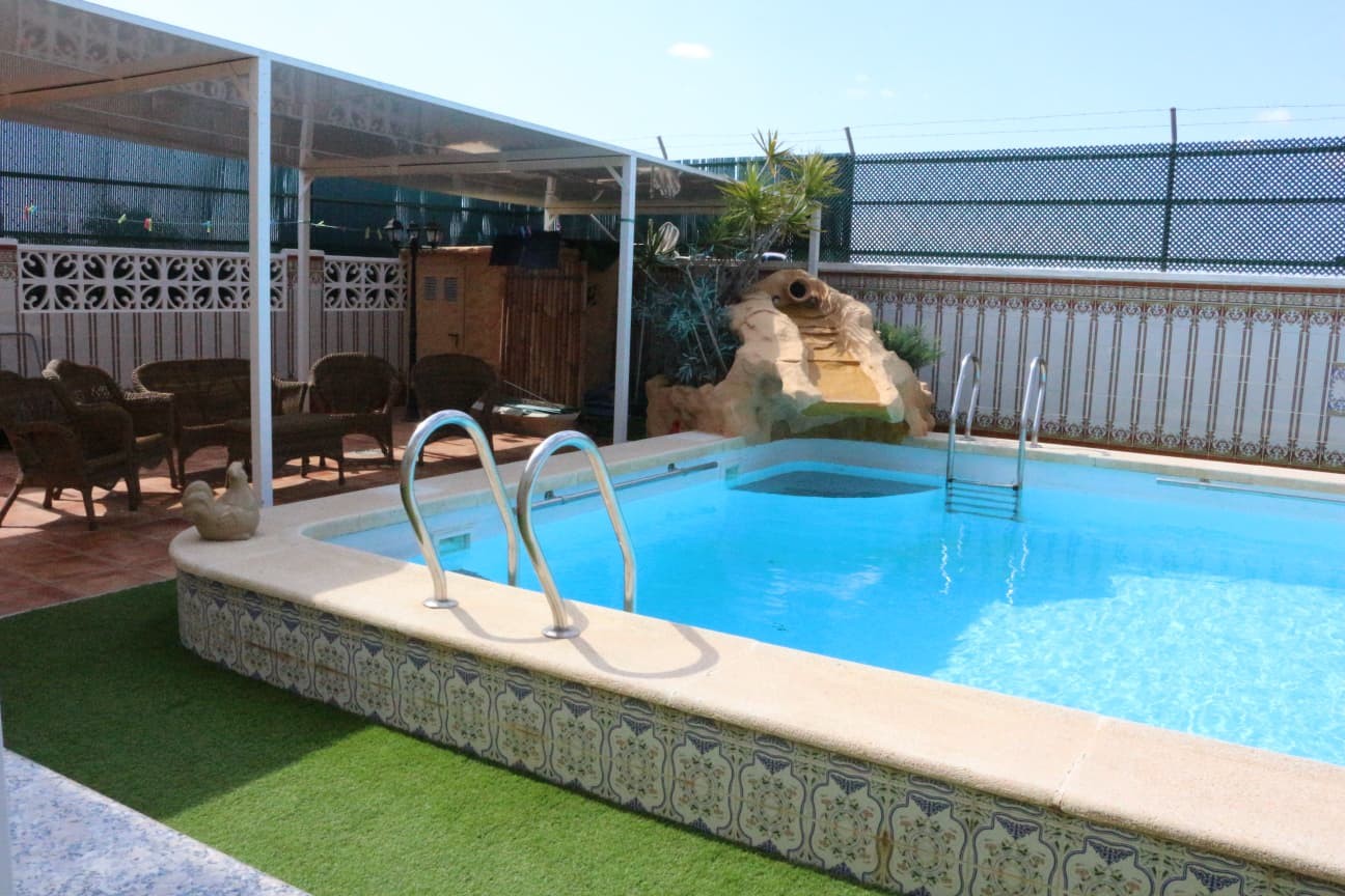 Chalet independiente con piscina en El Chaparral, fotografía 33 de 67