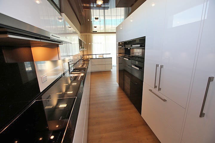 Villa de 500 m² con piscina, spa y gran parcela en La Zenia, fotografía 8 de 21