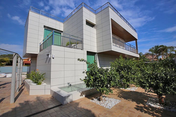 Villa de 500 m² con piscina, spa y gran parcela en La Zenia, fotografía 16 de 21