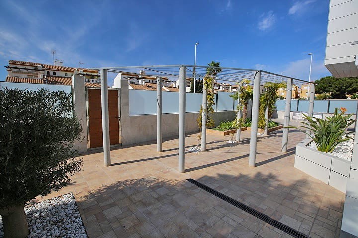 Villa de 500 m² con piscina, spa y gran parcela en La Zenia, fotografía 19 de 21
