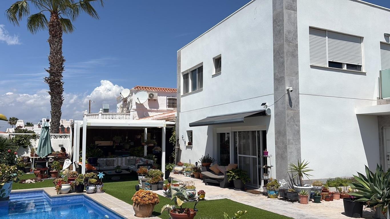 Fotografía 3 de Villa reformada